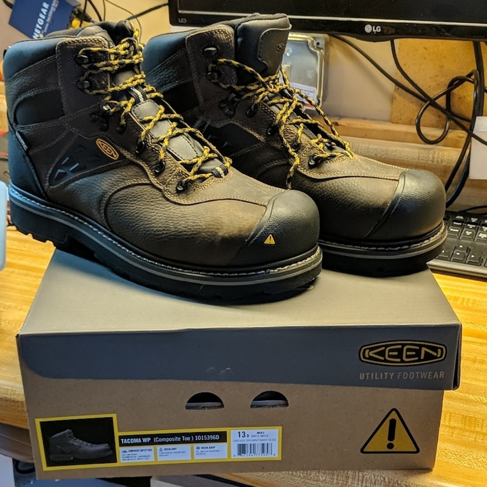 Knee work tacoma boots